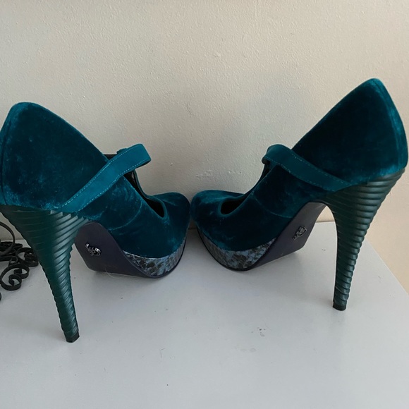 Rachel royal Heels crush Velvet and Snake platform heels size 8 - Picture 5 of 16